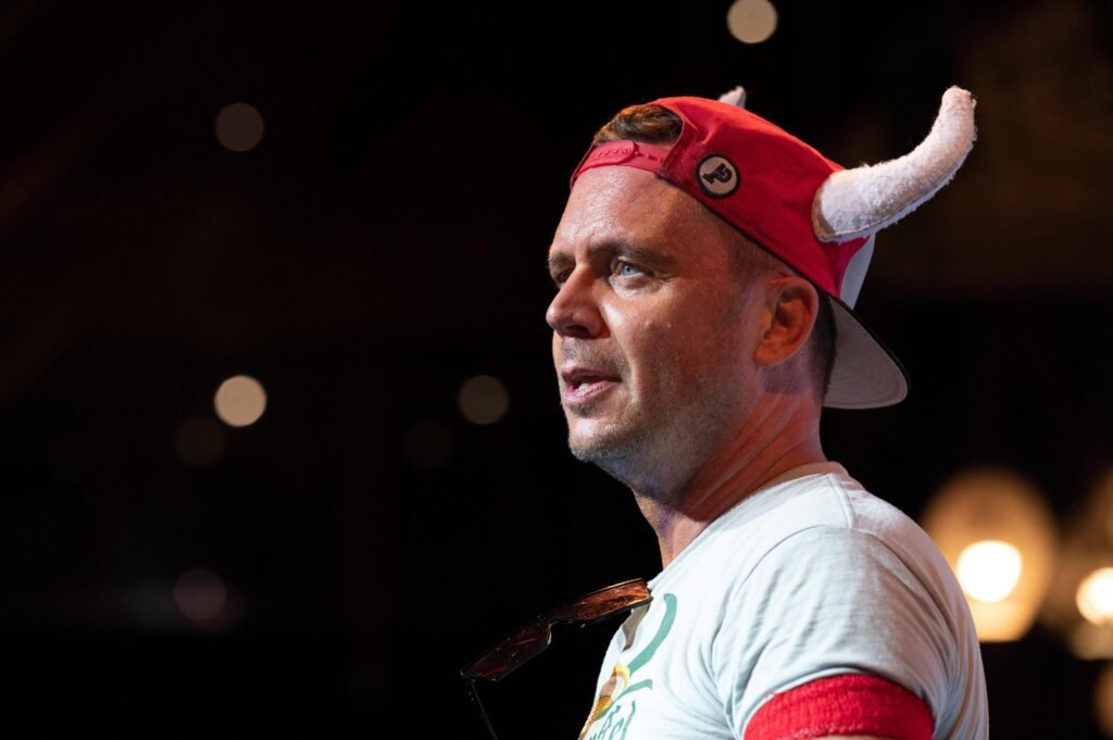 Lorenz Büffel Vermögen 2026: Faktencheck zu Gagen, Ballermann-Karriere, Johnny Däpp, Mallorca, Familie und Einnahmequellen lorenz büffel vermögen